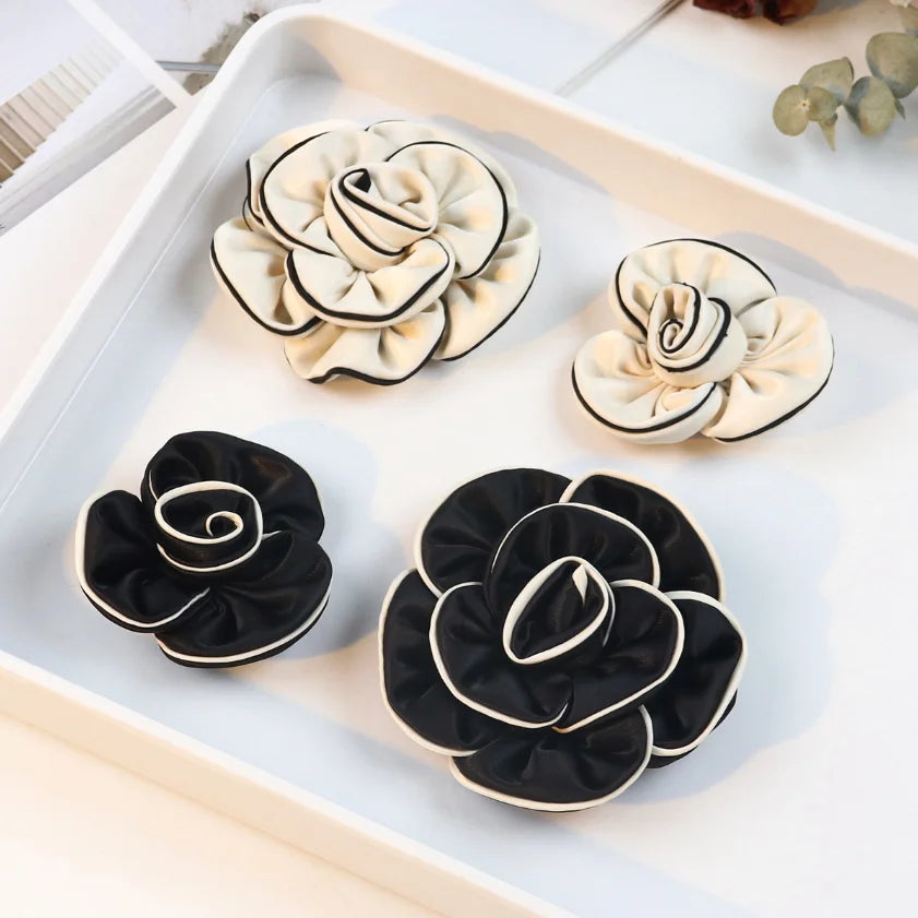 New Fabric Flower Brooches for Women Multi-layer Suit Sweater Badge Black White Lapel Pins for Women Luxury Jewelry Accessories