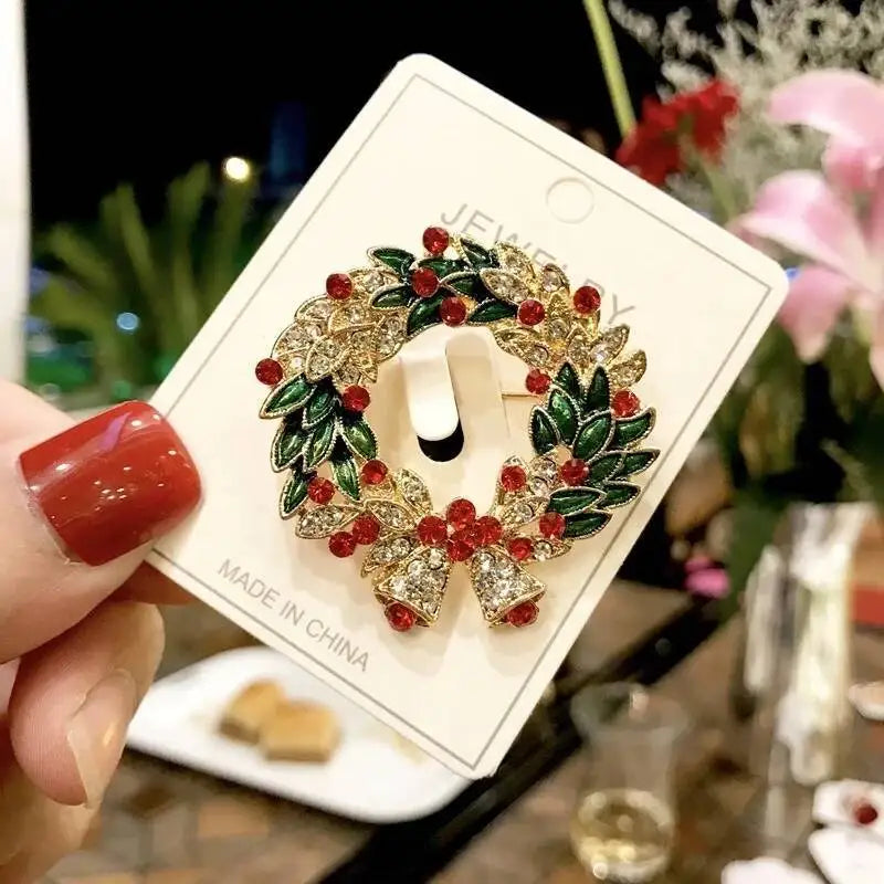 2025 Christmas Gifts Luxury Crystal Brooch Of Santa Series Design Oil Dripping Alloy Badge Accessories