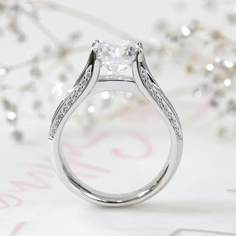 Huitan Gorgeous Trendy Eternity Ring Female Proposal Finger Jewelry with Bright Round Zirconia Luxury Wedding Band Accessories