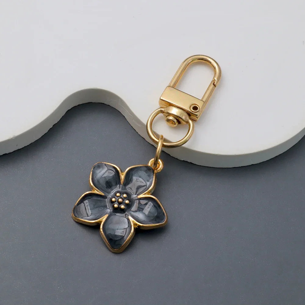 Lovely Enamel Sakura Keychain Mini Flower Keyring Handbag Pendants Car Key chain Jewelry Accessories Earphone Case DIY Ornament