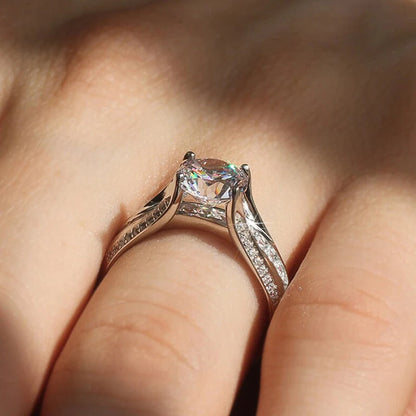 Huitan Gorgeous Trendy Eternity Ring Female Proposal Finger Jewelry with Bright Round Zirconia Luxury Wedding Band Accessories