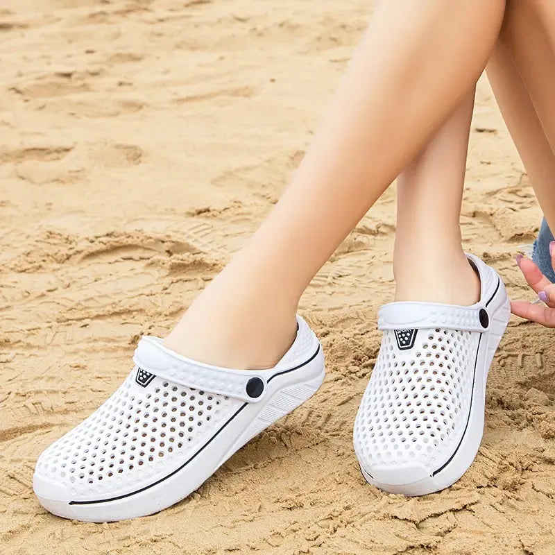 Couple’s EVA Clog Slippers Men Flat Sandals Man Women Summer Slippers Garden Shoes Outdoor Beach Clogs Home Slide Slip-on Shoes